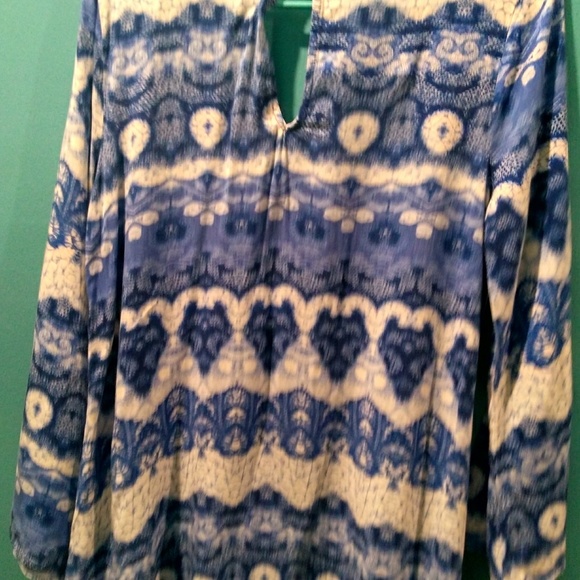 Forever 21 Small Blue Unique Print Shirt/Tunic - Picture 7 of 7